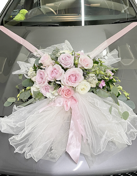 Blush of Love Bridal Car Florals
