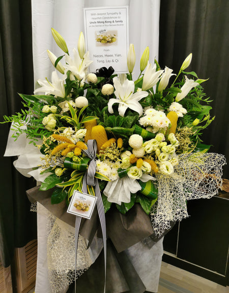 Tribute I Condolences Wreath