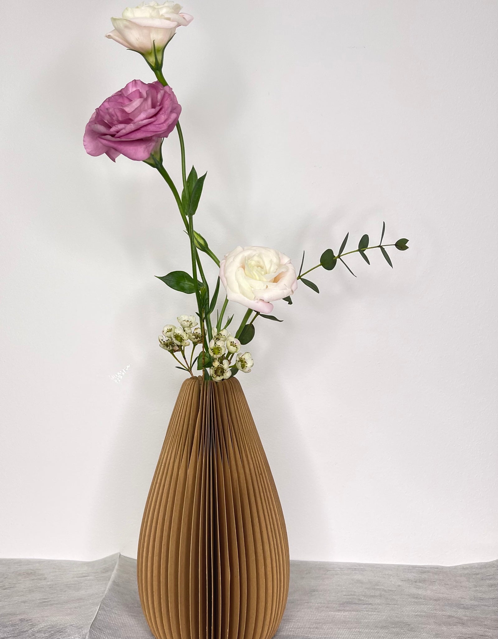 Estoma in Unique Foldable Vase