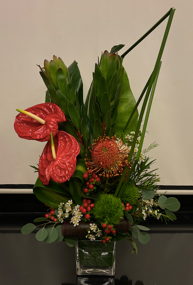 Red Flamingo Tropical Tower (Medium)