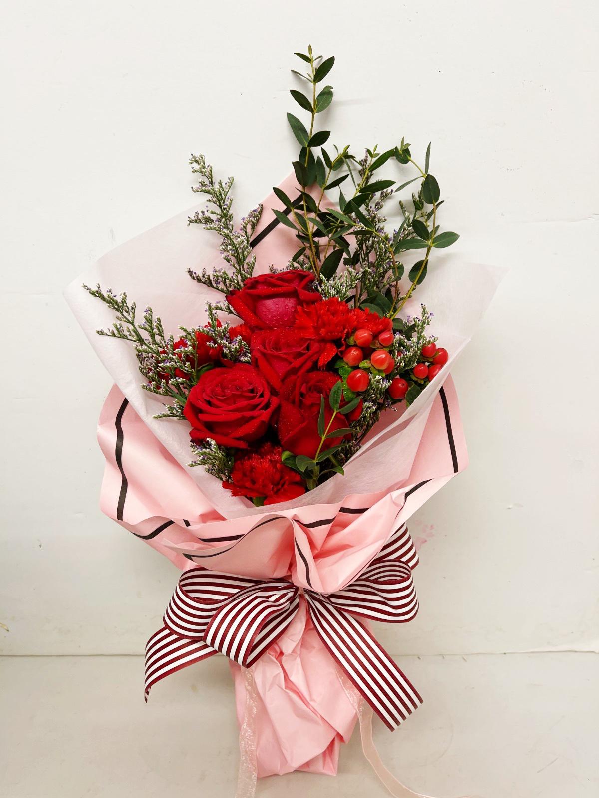 Red Rose Carnation Bouquet